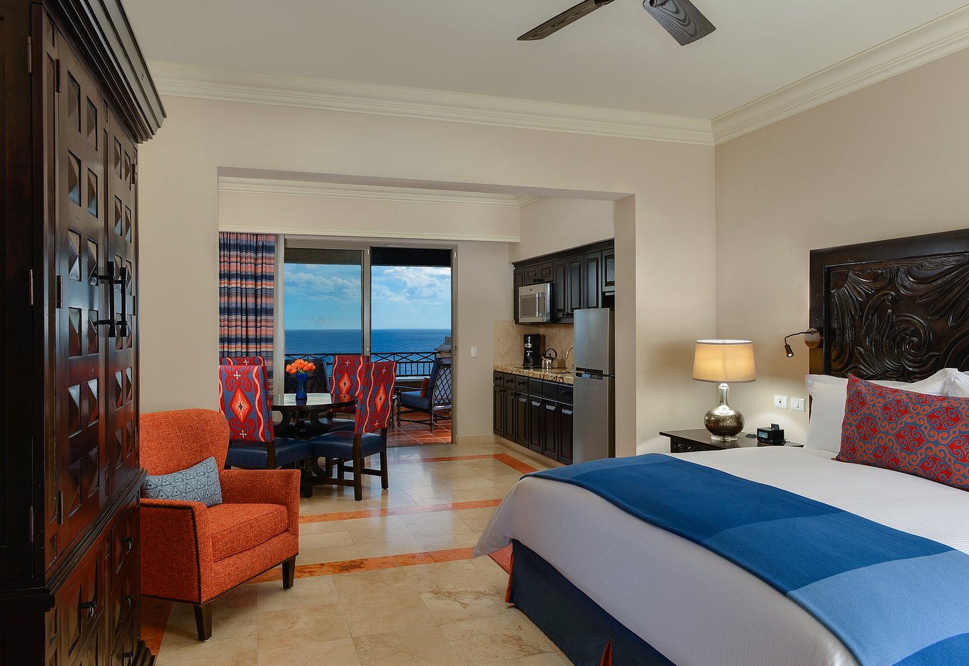 Guest room with ocean-facing seating