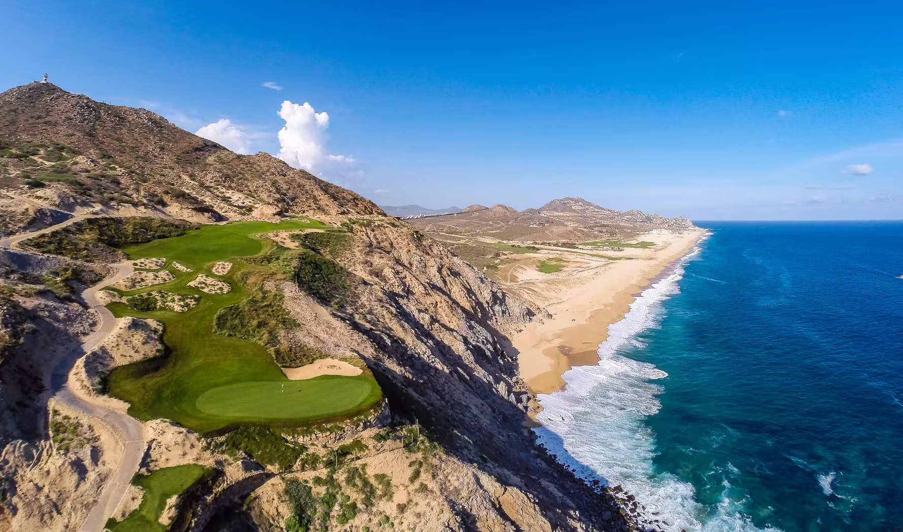 Golf course on the cliffs above the Pacific